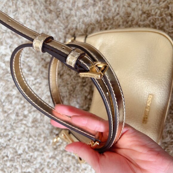 Michael Kors Cora Medium Metallic Leather Shoulder Bag - Picture 5 of 8